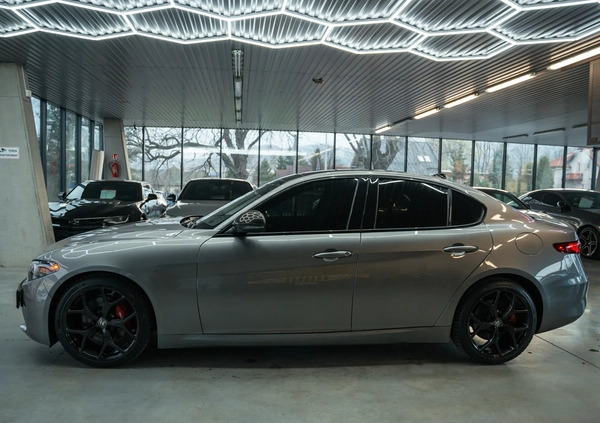 Alfa Romeo Giulia cena 135000 przebieg: 50780, rok produkcji 2020 z Tarnogród małe 667